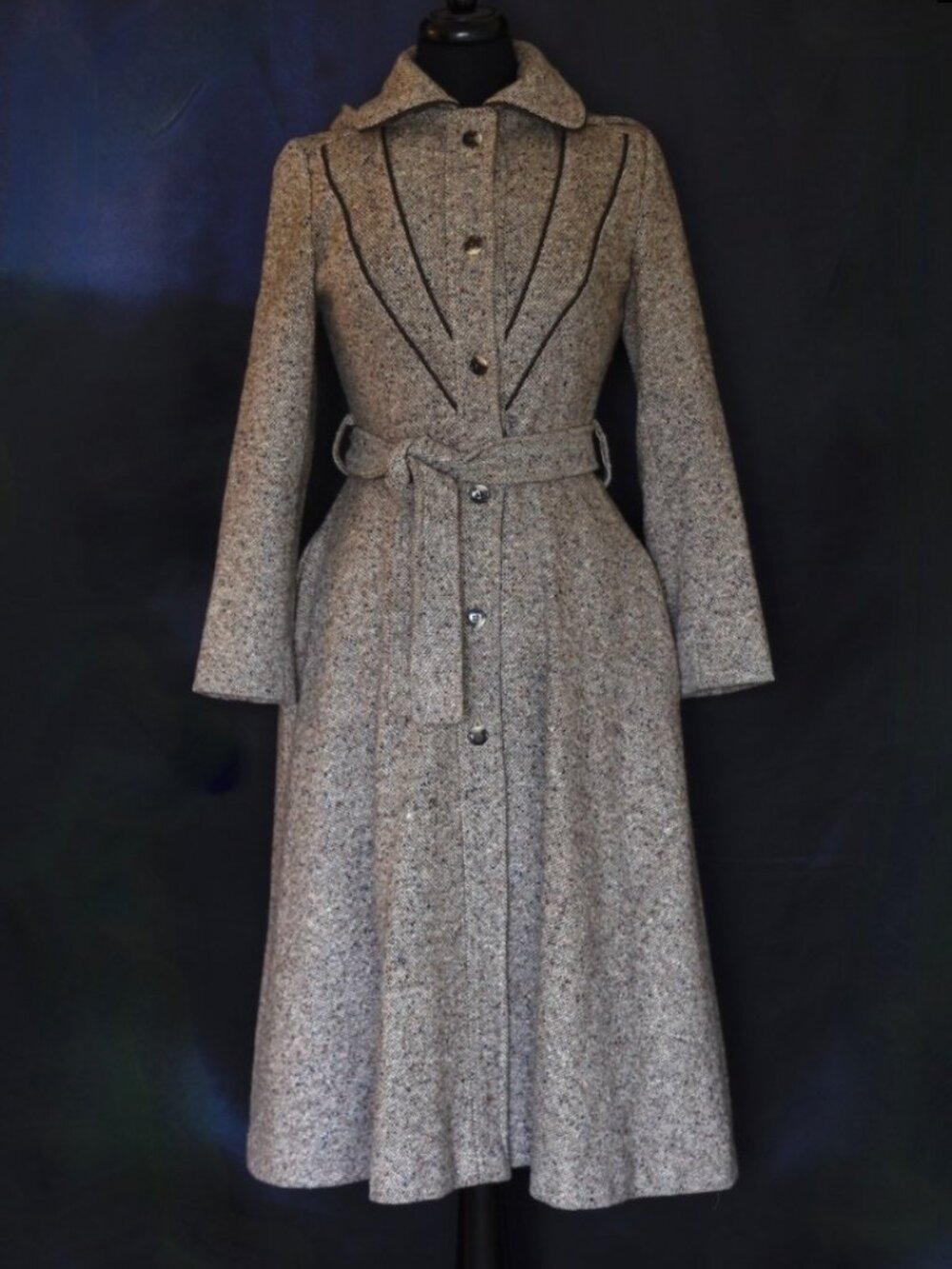 Jill Jr. 1970's Wool Blend Coat With Detachable Hood - USA